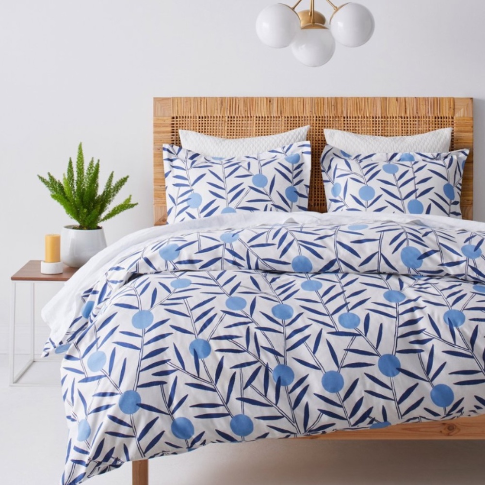 Hygge & West Queen Duvet set (washed/never used)